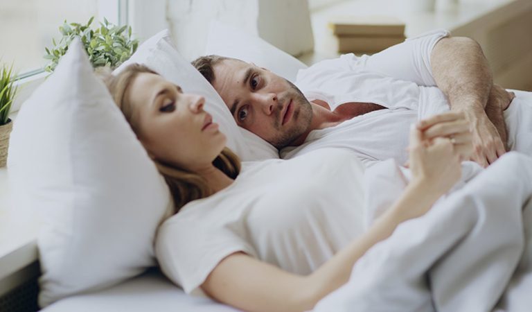 Lying in a Relationship: 15 Smart Steps to Confront the Truth & Rebuild Trust