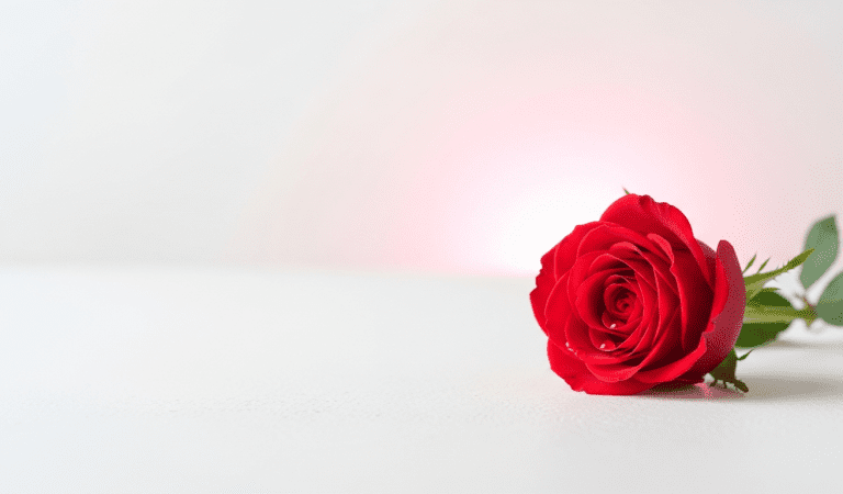 Cute Texts for Your Girlfriend: 50+ Sweet, Romantic & Flirty Messages to Make Her Smile