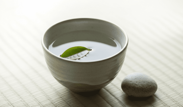 Essential Hydration Tips for Japanese Adults Aged 51–60 to Prevent Dehydration