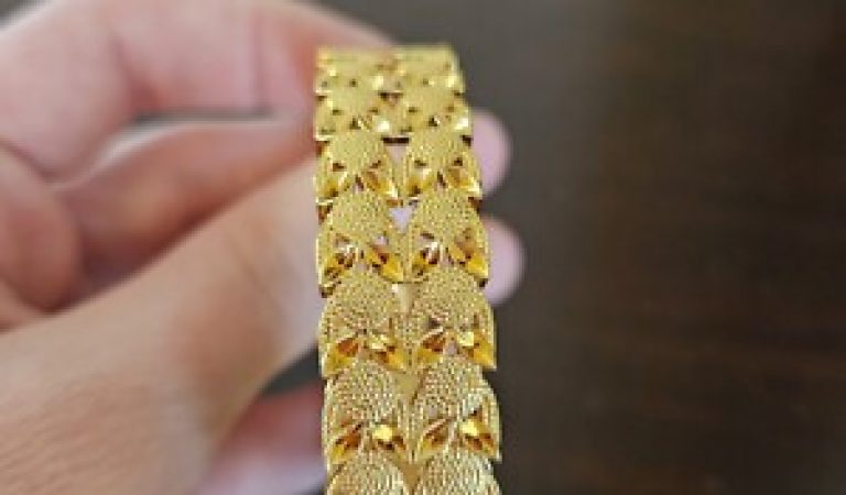 24-Piece Bollywood-Style Gold Tone Bracelets for Women – Affordable Ethnic Glam