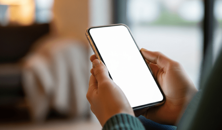 Should I Text Him First? The Ultimate Guide to Timing, Signals & Perfect First Messages