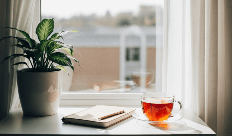 7-Step Morning Routine for Young Adults in the USA: Maximize Productivity & Well-Being