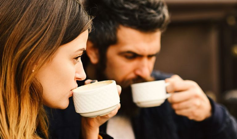 Emotionally Unavailable: 19 Signs You’re With One (Or Are One!) & How to Finally Fix It