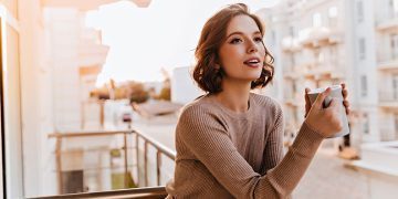 33 Telltale Signs Your Relationship is on the Rocks (and the Valuable Lessons Ending It Will Teach You) Dating Tips