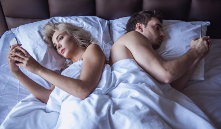 The Three-Year Itch in Relationships: 29 Telling Signs & Smart Fixes to Beat It