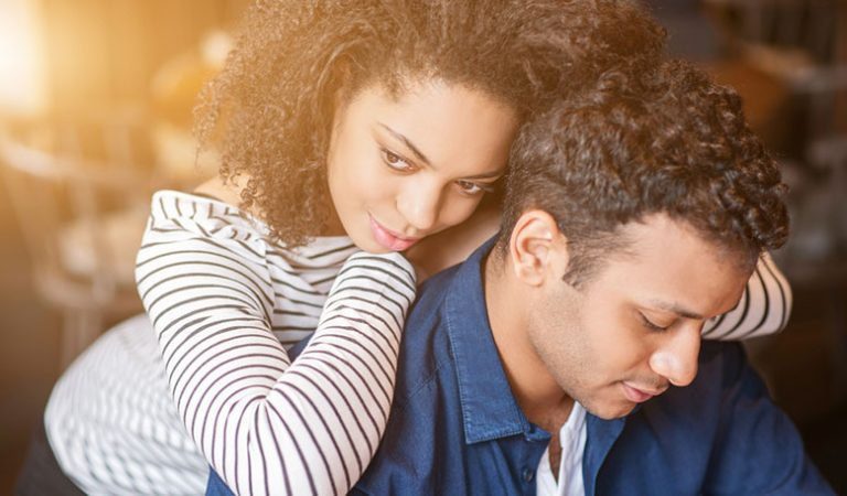 23 Clear Signs Someone Is Pushing You Away, Why They Do It & How to Respond